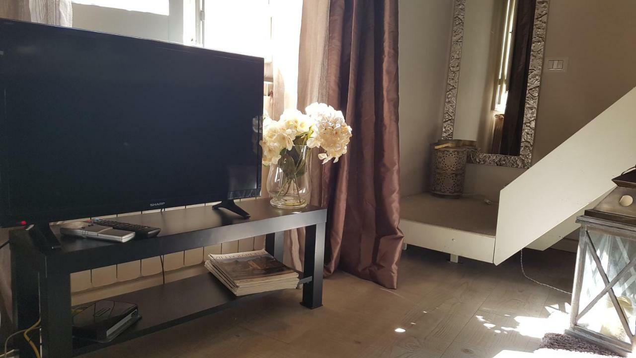 Ponte Vecchio Apartment *