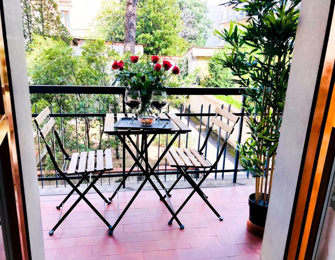 Liberta With Balcony Florence