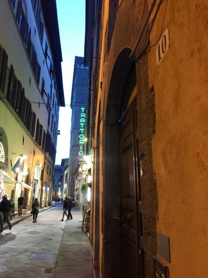 Leonardo's Signoria Flat By Florencehospitality *