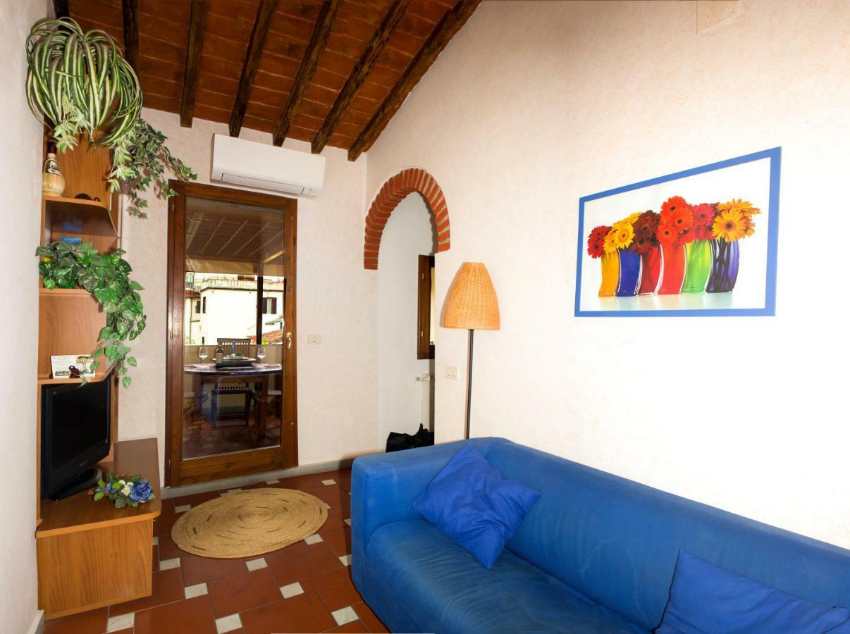 Romantico Balcone In Centro Florence