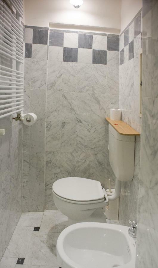 Apartment Romantico Balcone In Centro Florence