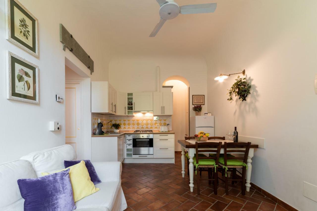 Apartment Le Rose Di Leonardo - Antica Dimora Florence
