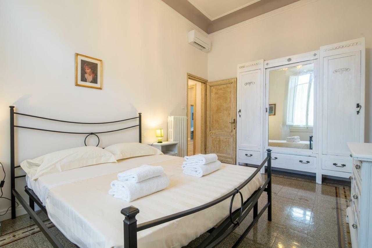 Santa Maria Novella 4 Bedrooms By Mmega Apartment Florence