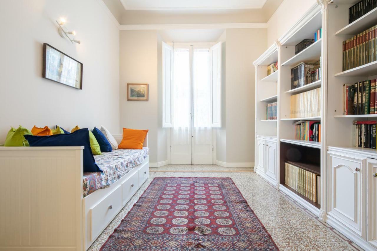 Santa Maria Novella 4 Bedrooms By Mmega Apartment