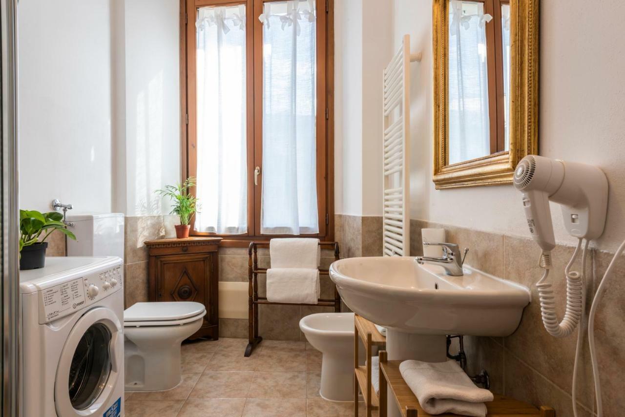 Renovated 19th-century In An Authentic Area Florenz