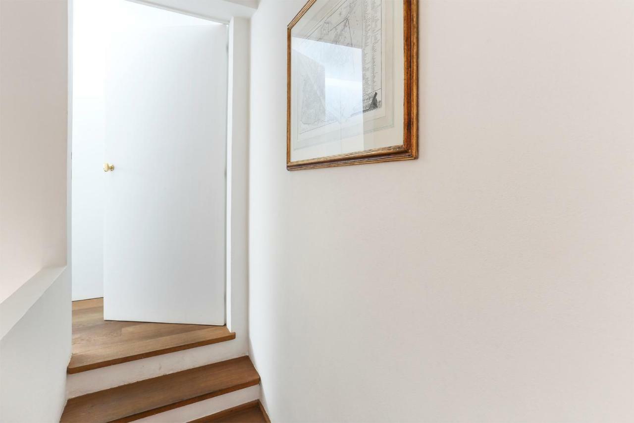 Borgo Tegolaio Terrace Apartment