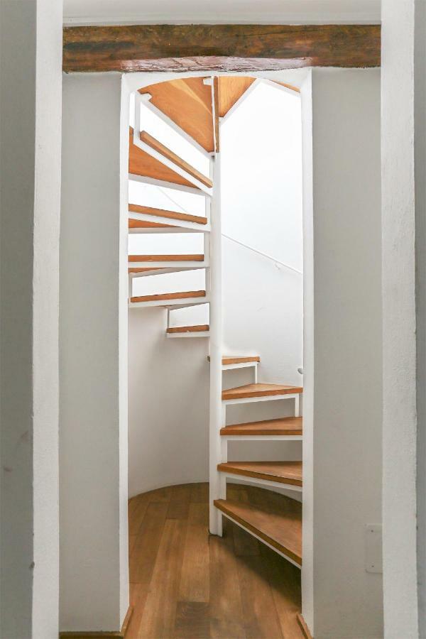Borgo Tegolaio Terrace Apartment Florence