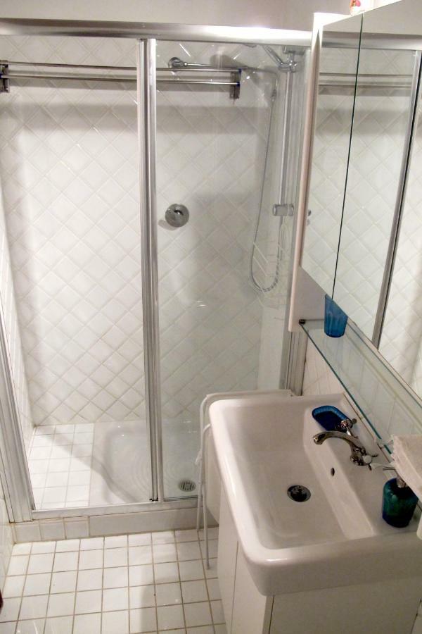 Luxury Central Flat River View Apartment