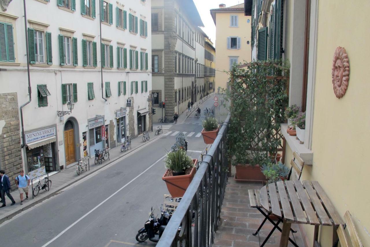Luxury Central Flat River View Apartment Florence