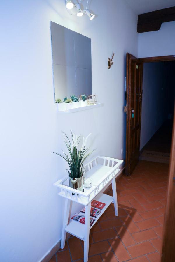 Neri 1 Apartment