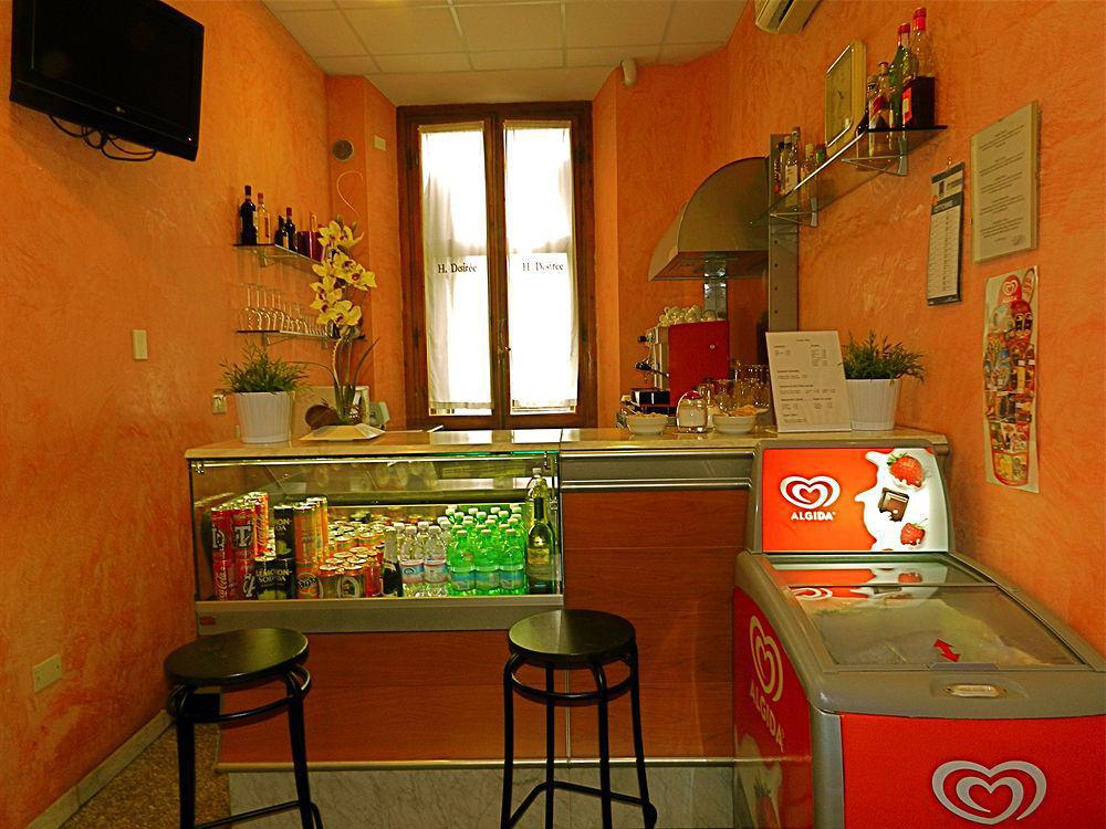 Desiree Hotel 3*