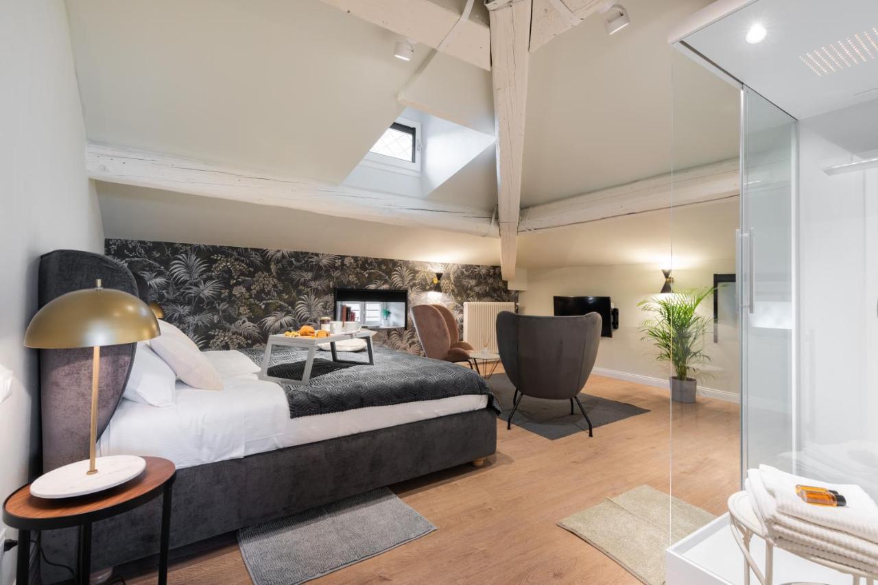Living Walls Apartment Florenz