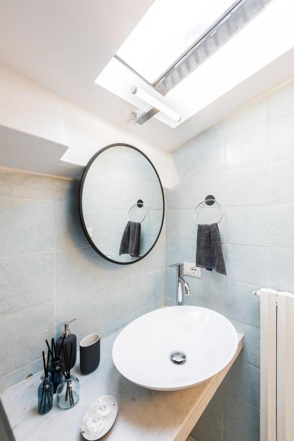 Historic Center Renovated Apartment- Amazing Location-by Likehomeflorence Apartment Florence