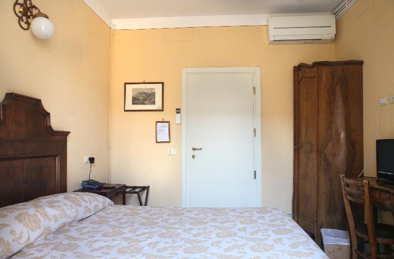 Hotel Azzi Florenz