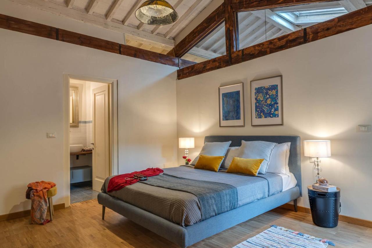 Borgo San Lorenzo Terrace Apartment Florence