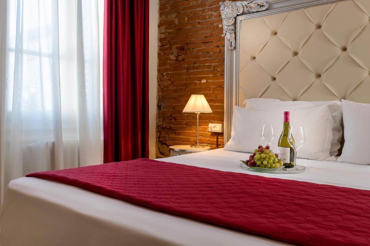 Residenza Conte Di Cavour & Rooftop Guest house Florence