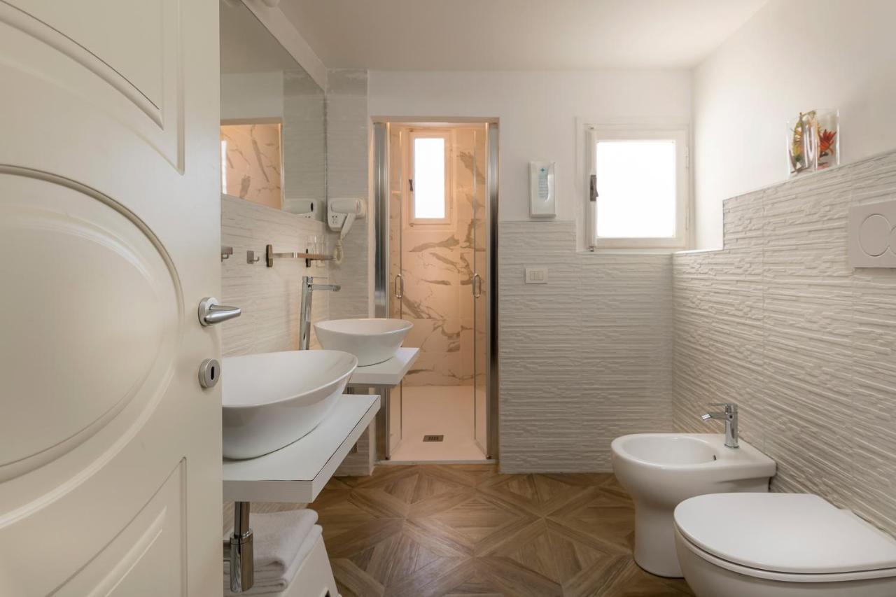 Residenza Conte Di Cavour & Rooftop Guest house 2*