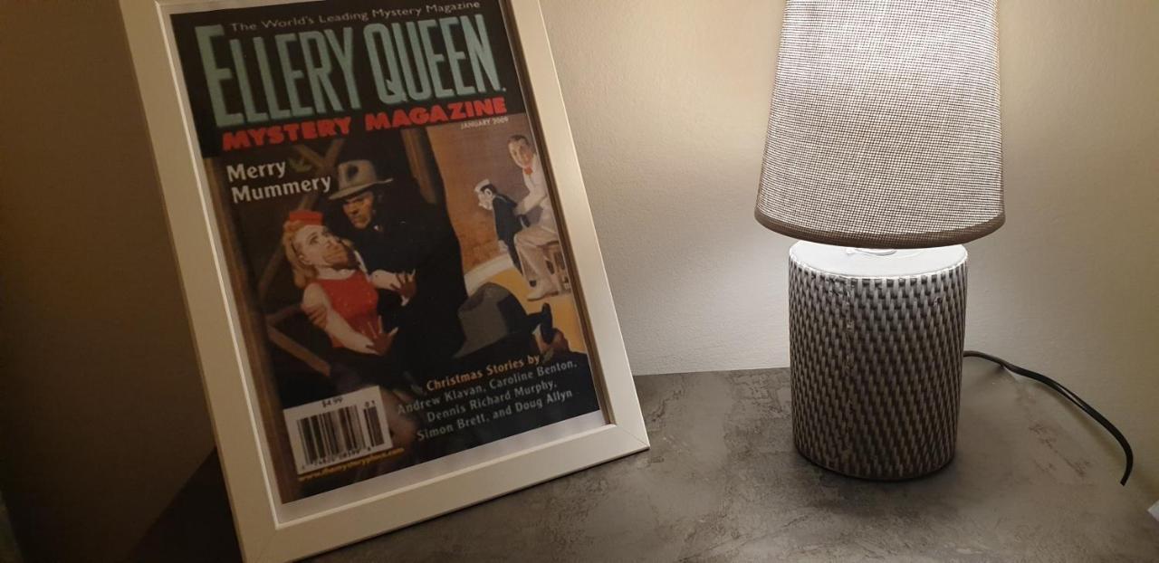Ellery Queen *