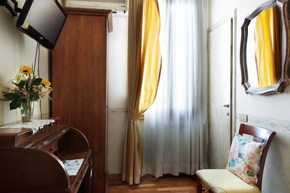 Andrea Hotel
