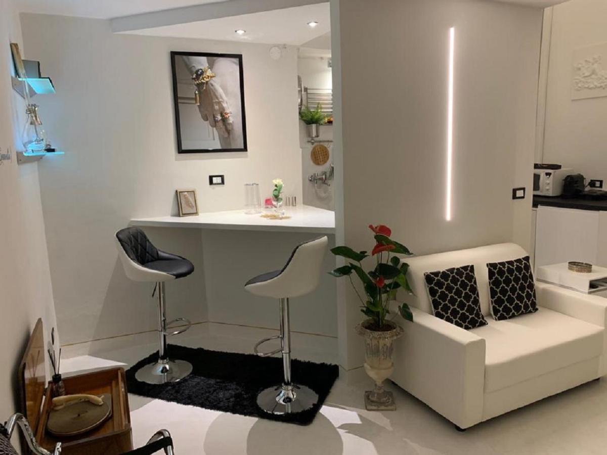 White Appartement *