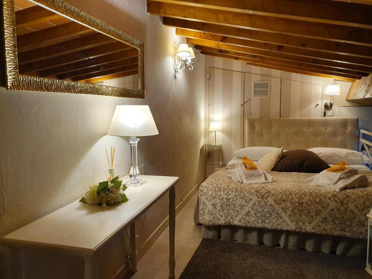Ponte Vecchio Apartment