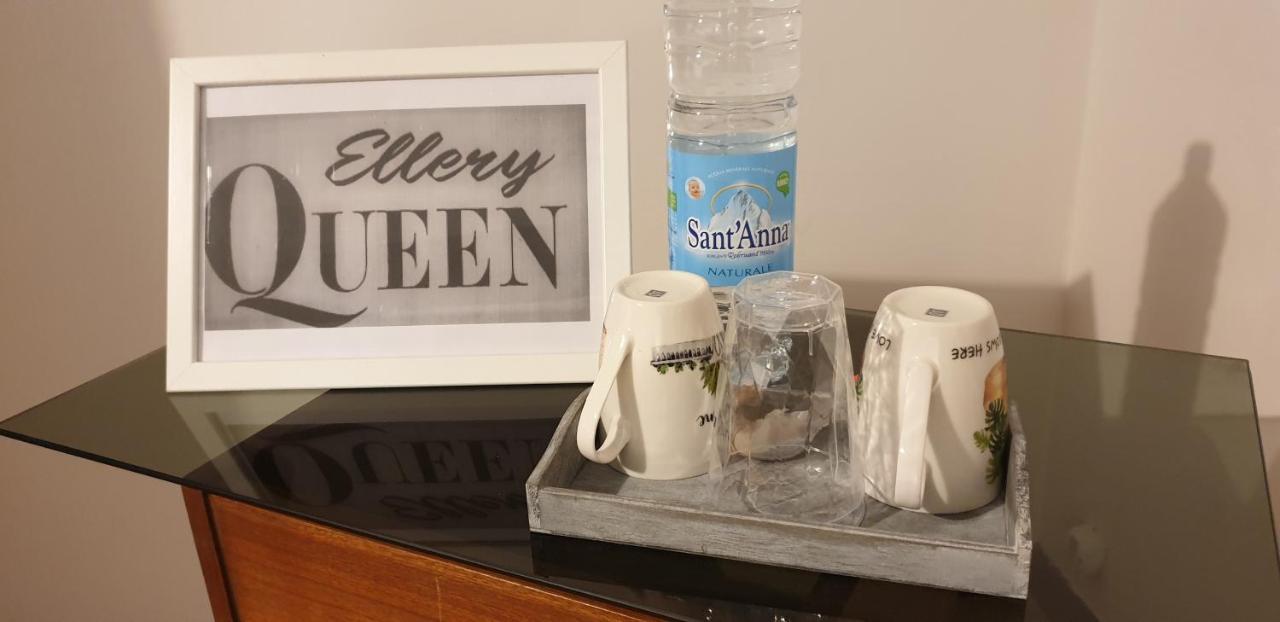 Bed & Breakfast Ellery Queen *