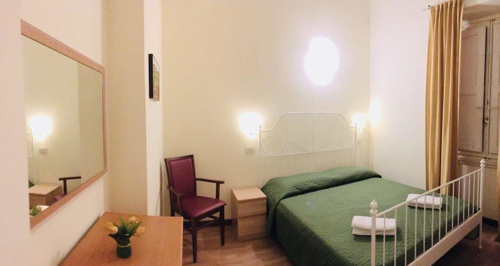 Savonarola Hotel