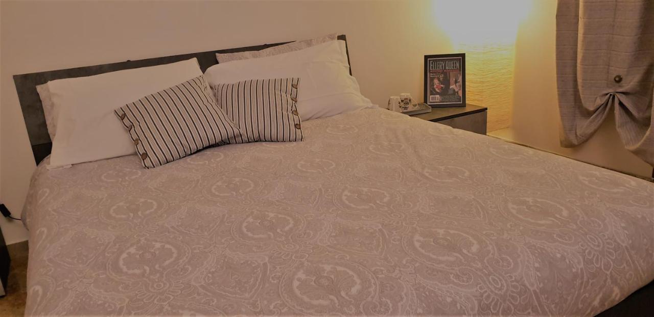 Ellery Queen Bed & Breakfast