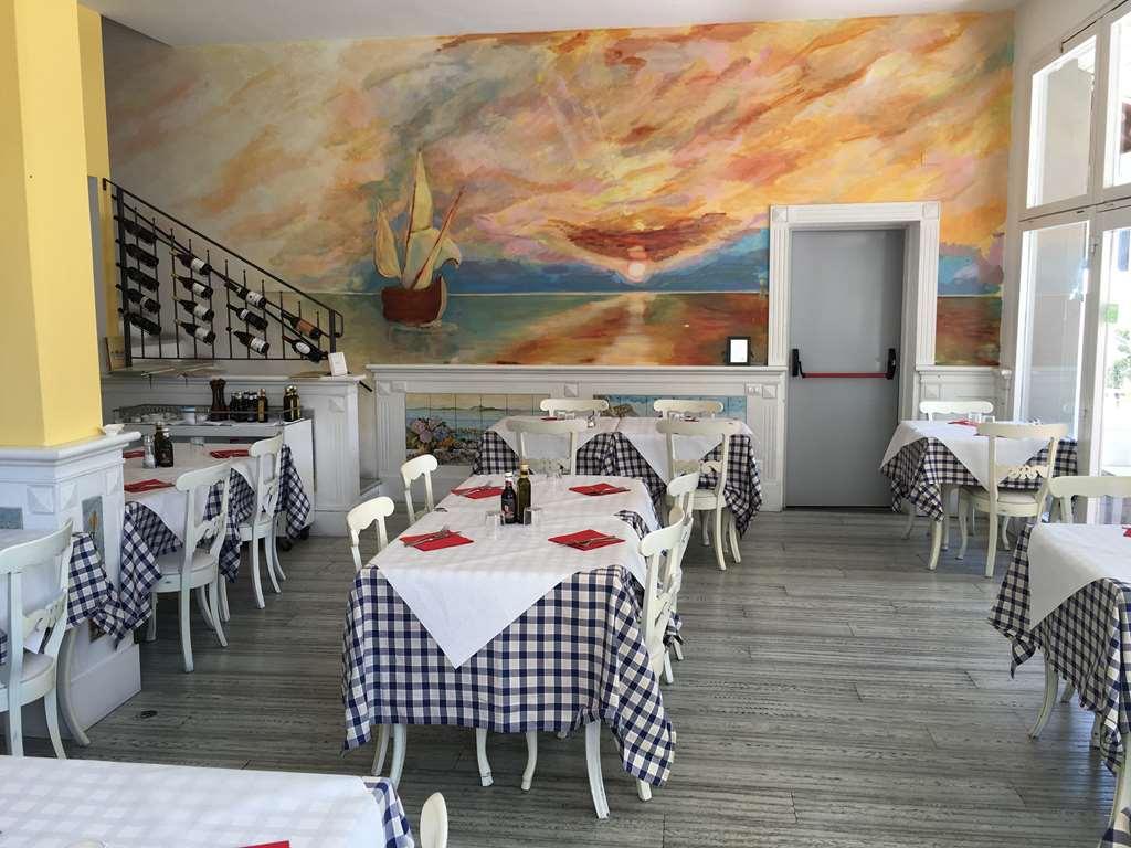 Hotel Alex 3*