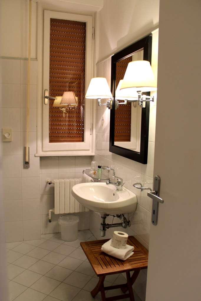 Alex Hotel 3*