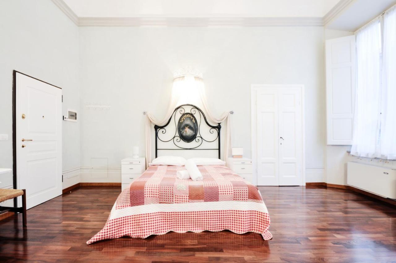 Apartment Tornaquinci Palace *