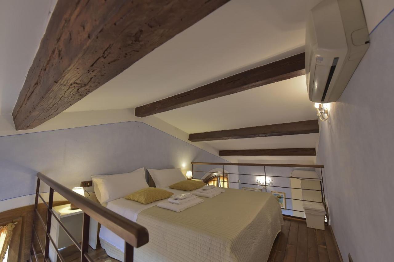 Sani Tourist House 3*