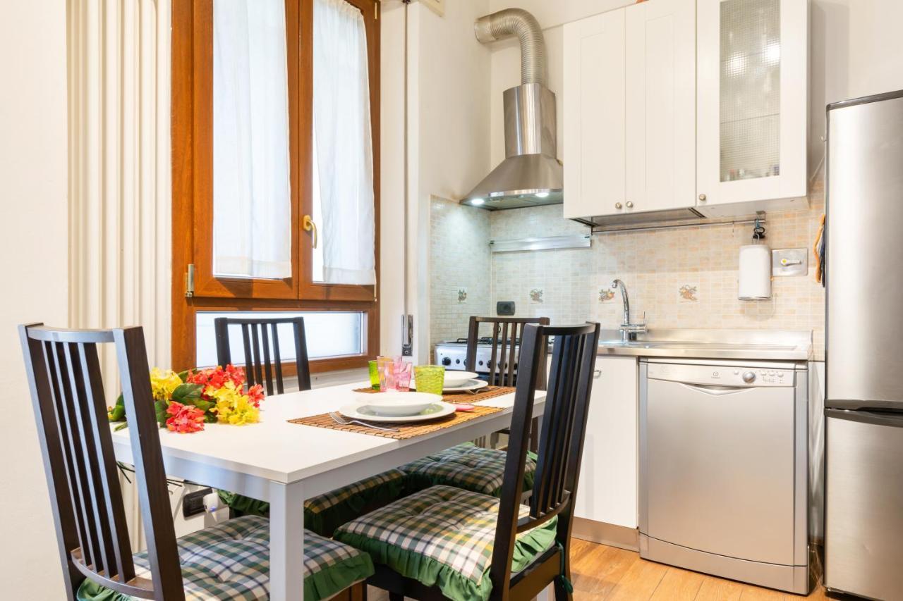 Arno River Bright Appartement *