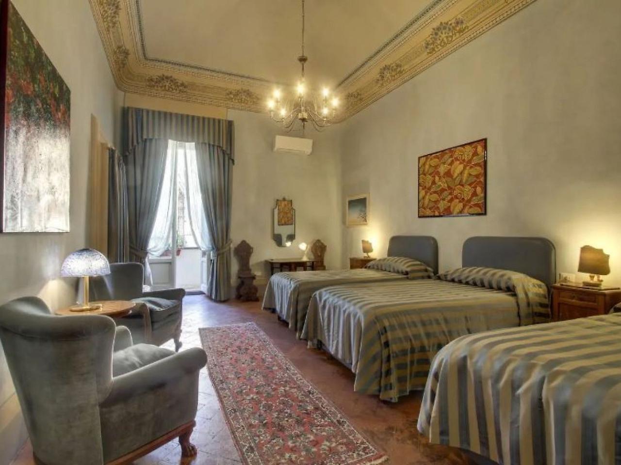 Apartment Salvemini Elegant Close To Piazza Santa Croce