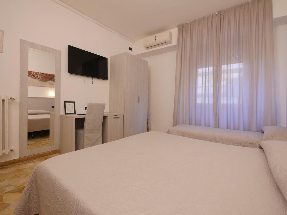Hotel Careggi 3*