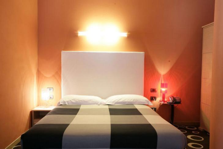 Hotel Ih Select