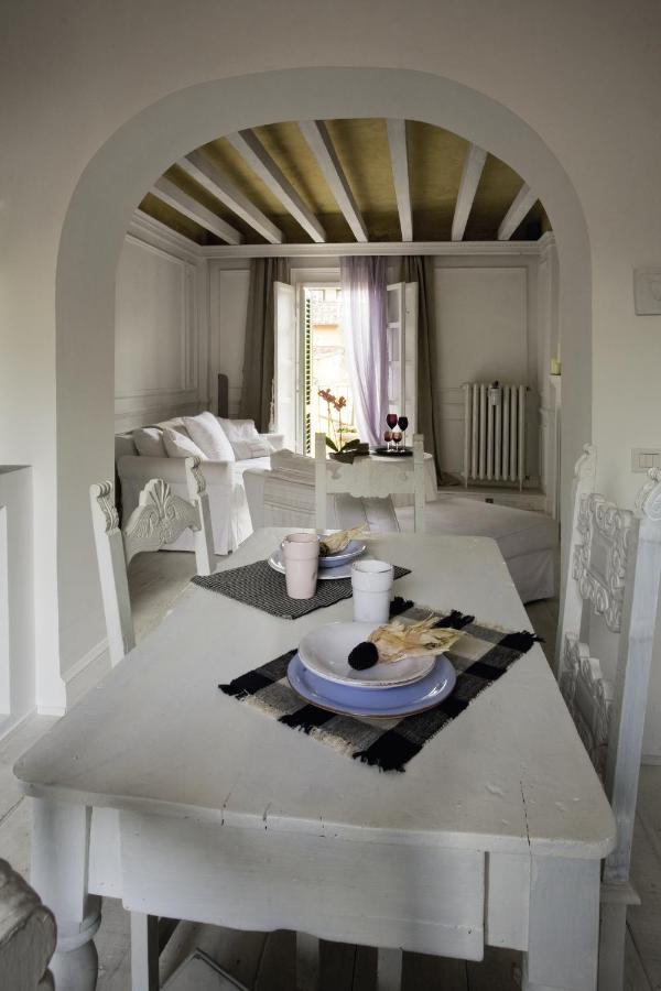Apartment White By Mmega Florenz