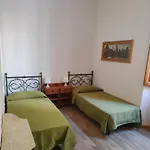 Accanto Al Duomo