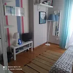 room in private apartment