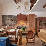 Leoni Suite