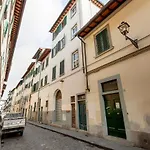Maddalena Apartment By Mamo Florence