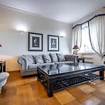 Yid D\'Azeglio Luxury Apartment With Parking