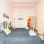 Sant\'Ambrogio Charming Apartment
