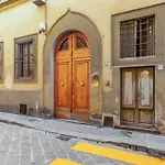 Florence Oltrarno Duplex Apartment