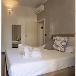 Italian Experience-Novoli Suite Apartment