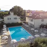 Villa Carobbi Apartments