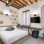 Roped Rooms Florence