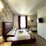 Porta alla Croce Guest House