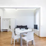 Bela Apartments
