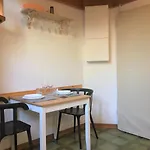 Piazza Goldoni Studio In The Heart Of Florence